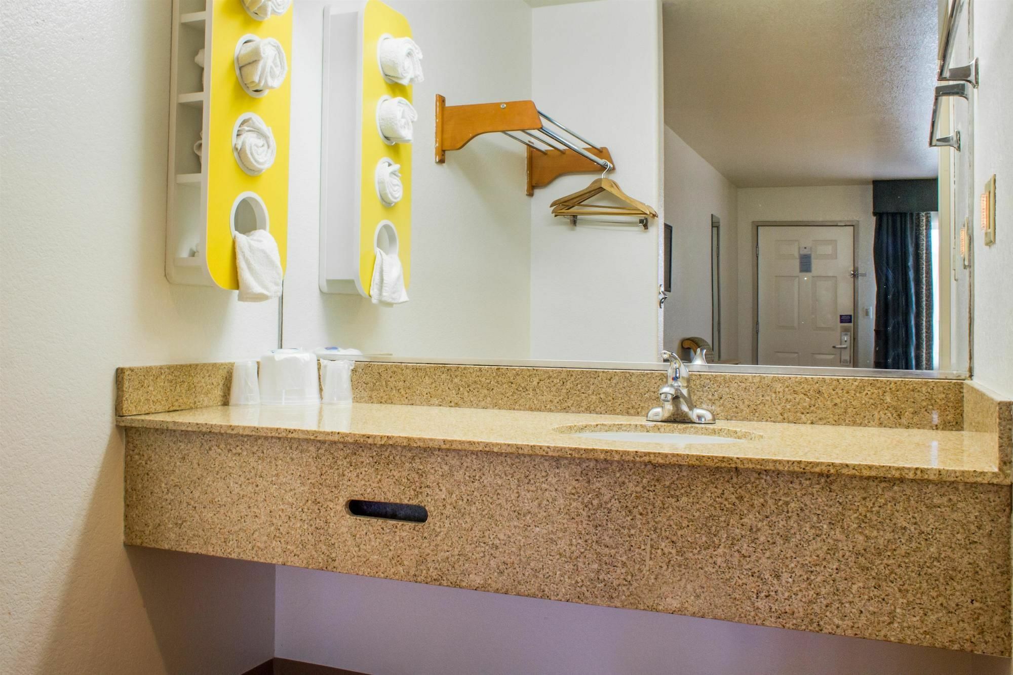 Apache Inn Tempe Bagian luar foto
