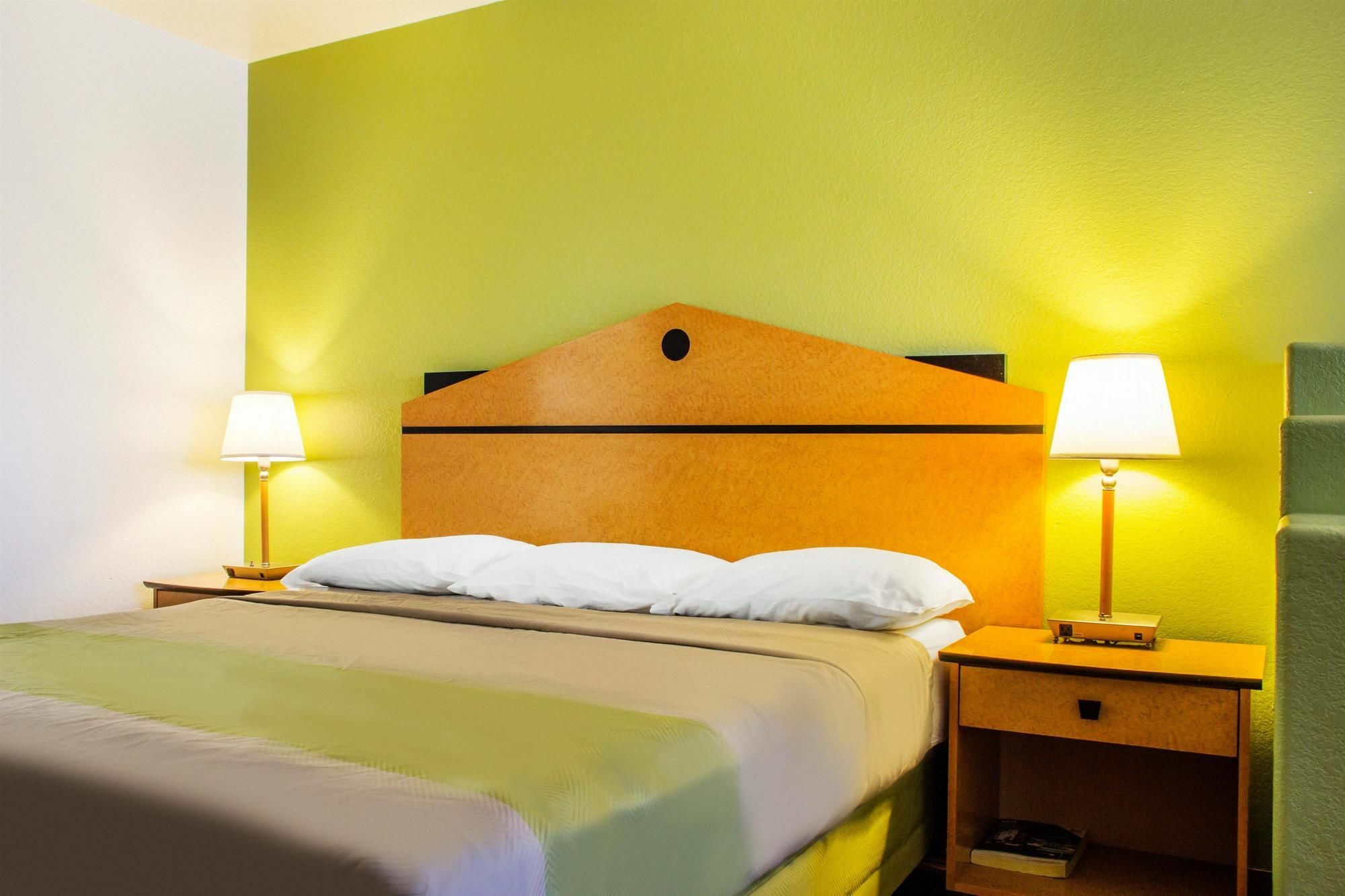 Apache Inn Tempe Bagian luar foto