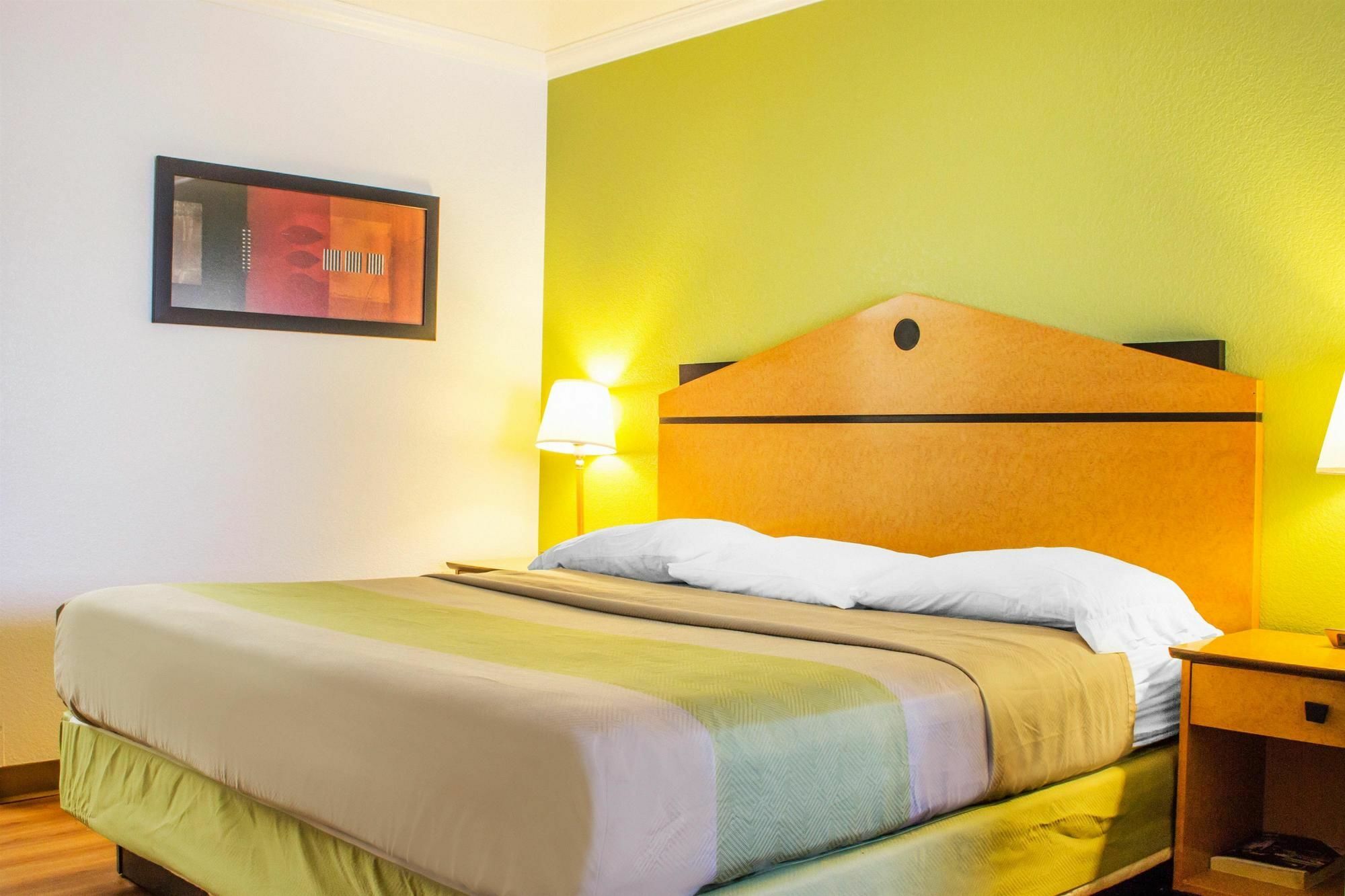 Apache Inn Tempe Bagian luar foto
