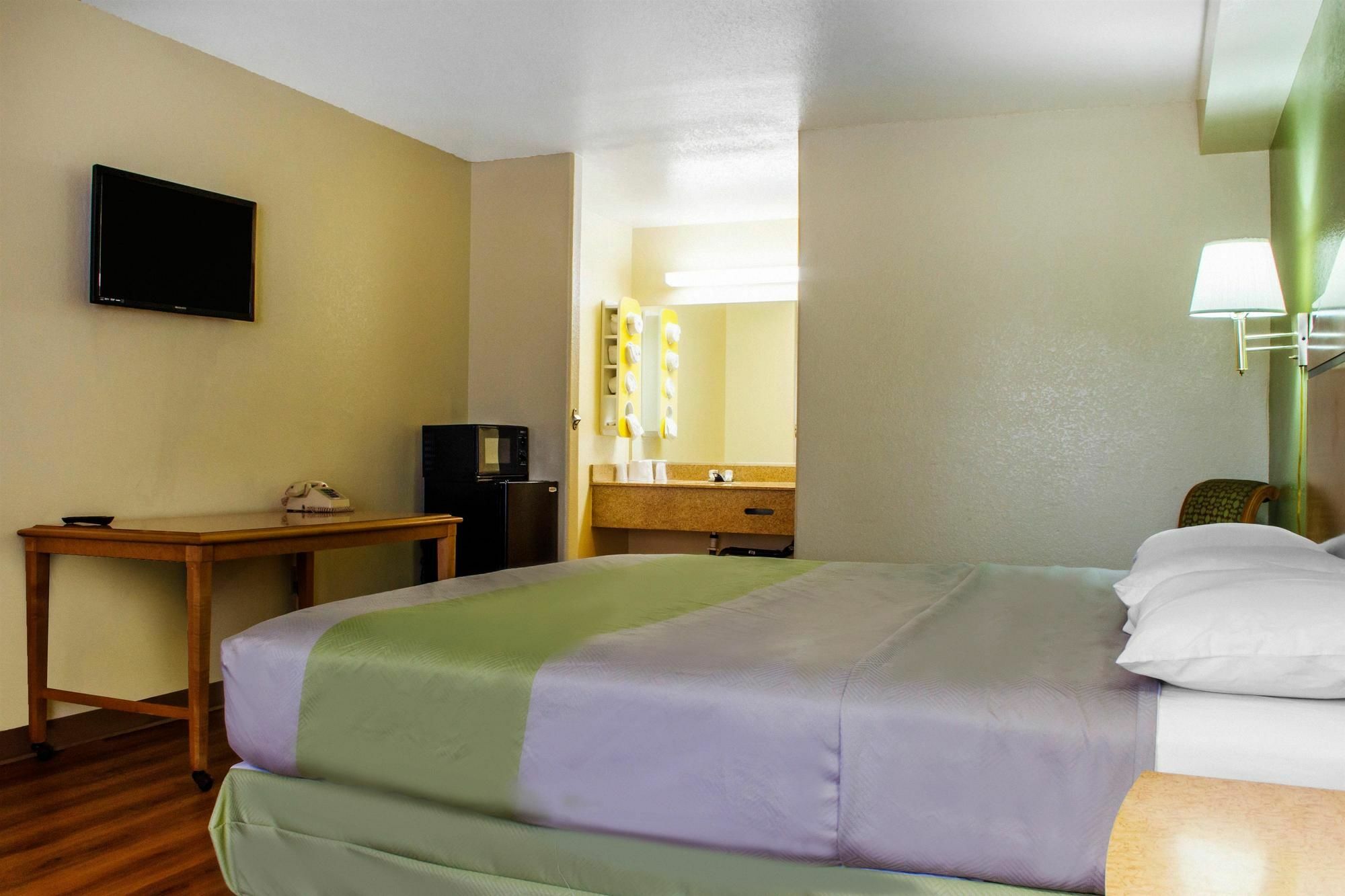 Apache Inn Tempe Bagian luar foto