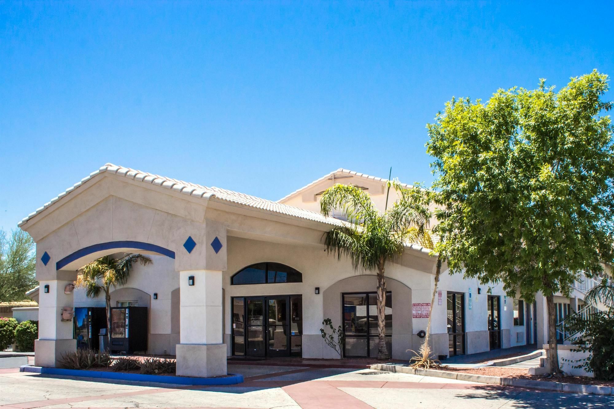 Apache Inn Tempe Bagian luar foto